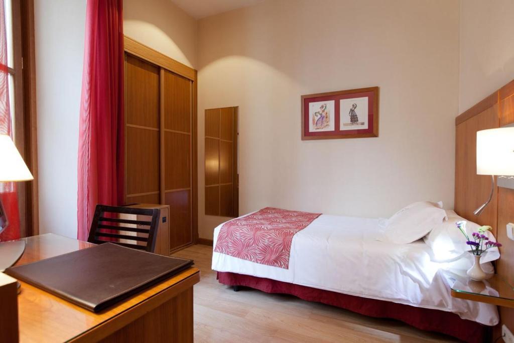 Ateneo Puerta Del Sol Madri Quarto foto